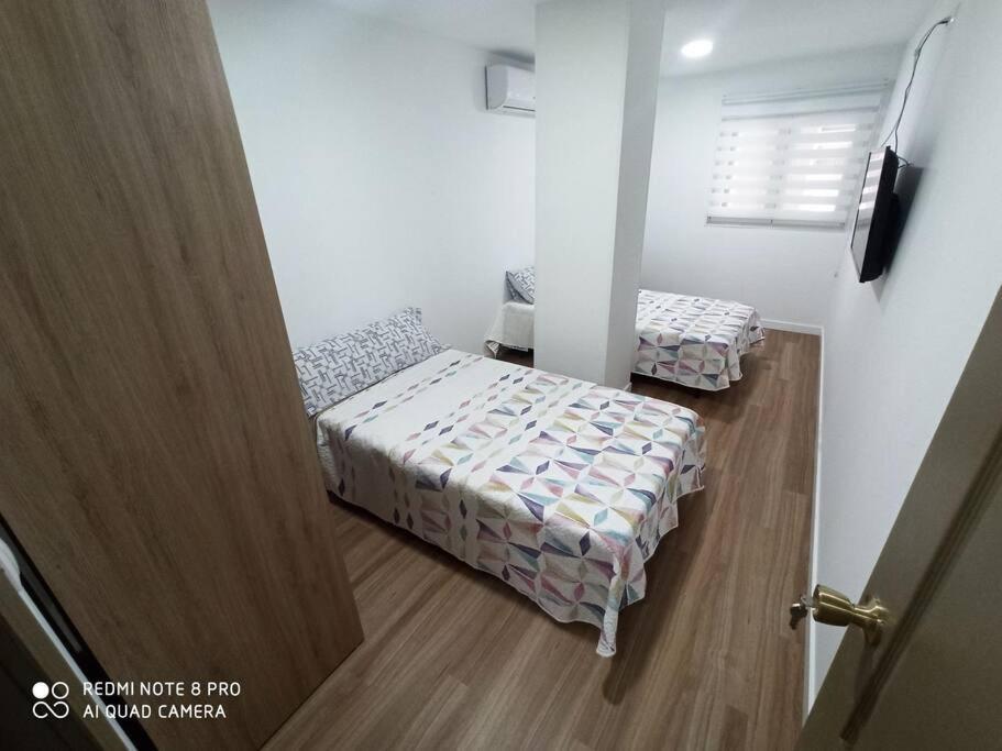 Appartamento Apartamento Vacacional Torrevieja Esterno foto